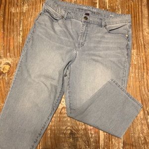 Gloria Vanderbilt jordyn capris stripe